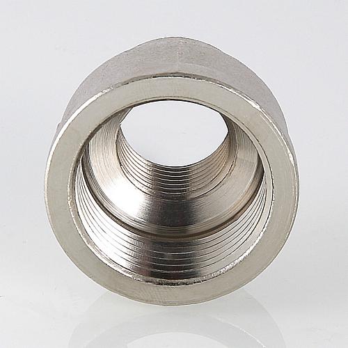 Valtec 1 1/4" x 1/2" Латунная никелированная муфта